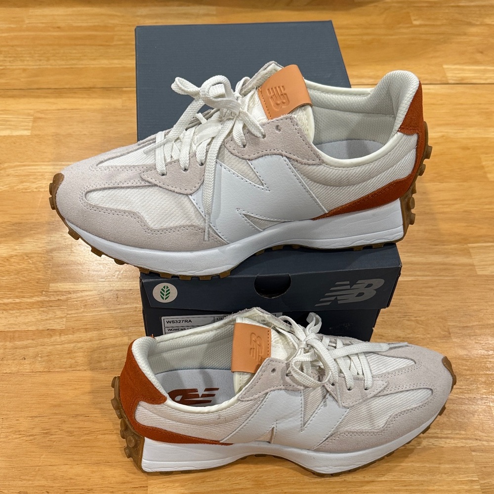 New Balance 327 Sneakers